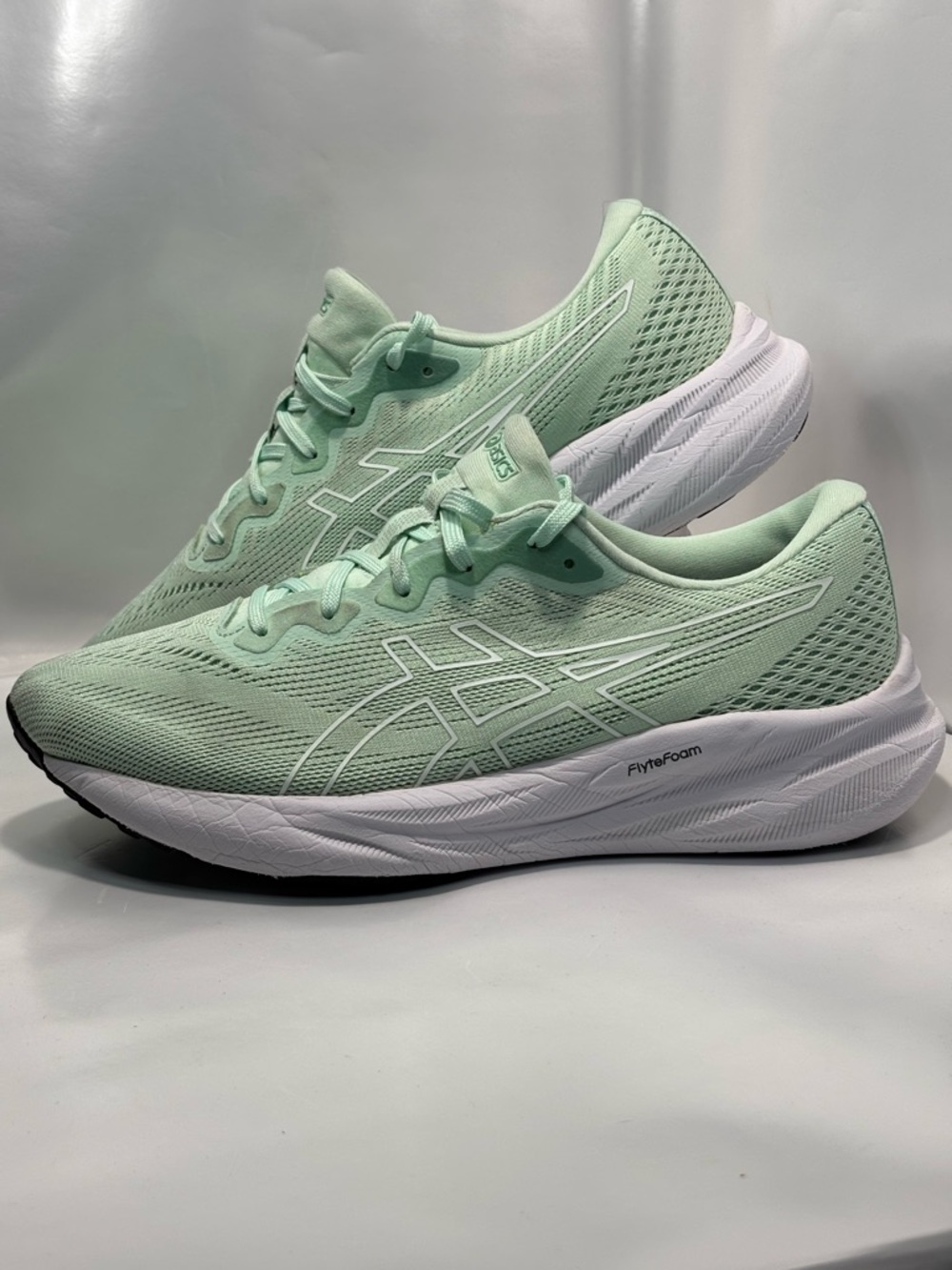 Asics Women's Size 8 Gel-Pulse 15 Mint Green Running Shoes FlyteFoam 1012B593